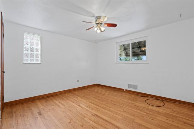 2143 Plainview Ave, Brookline, PA 15226