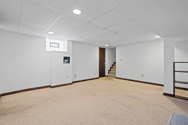 2143 Plainview Ave, Brookline, PA 15226