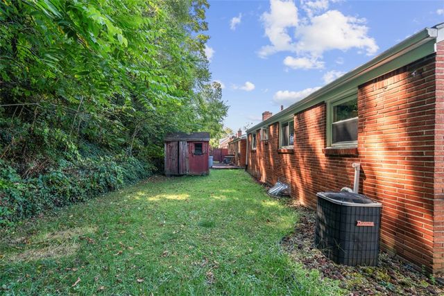 2143 Plainview Ave, Brookline, PA 15226