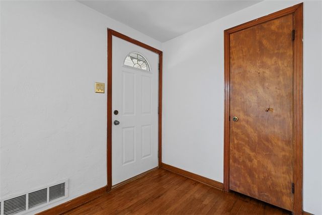 2143 Plainview Ave, Brookline, PA 15226