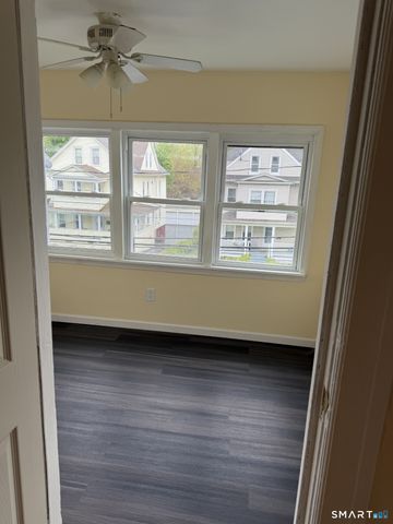 452 Hillside Avenue, Hartford, CT 06106