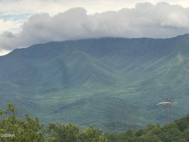 1226 Sky High Way # 6, Gatlinburg, TN 37738