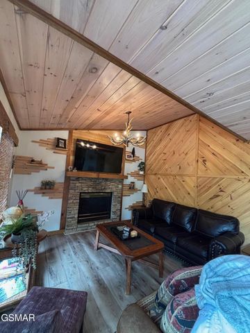 1226 Sky High Way # 6, Gatlinburg, TN 37738
