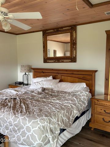 1226 Sky High Way # 6, Gatlinburg, TN 37738