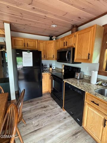 1226 Sky High Way # 6, Gatlinburg, TN 37738