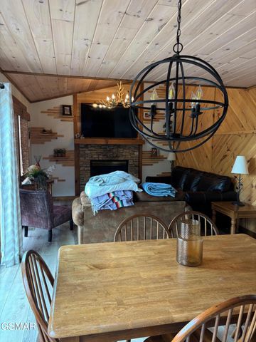 1226 Sky High Way # 6, Gatlinburg, TN 37738