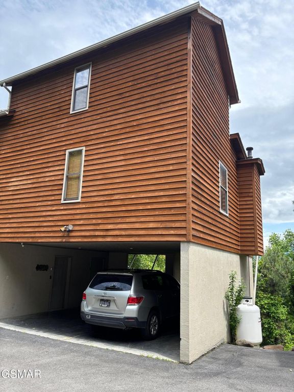 1226 Sky High Way # 6, Gatlinburg, TN 37738