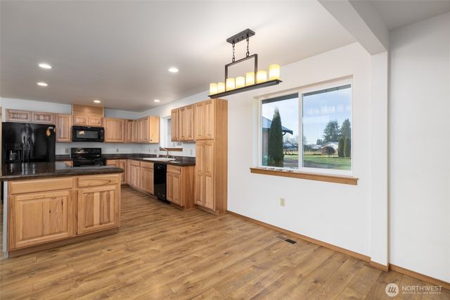 965 N Fruitdale Road, Sedro Woolley, WA 98284