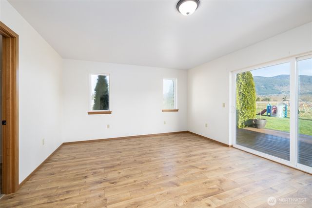 965 N Fruitdale Road, Sedro Woolley, WA 98284