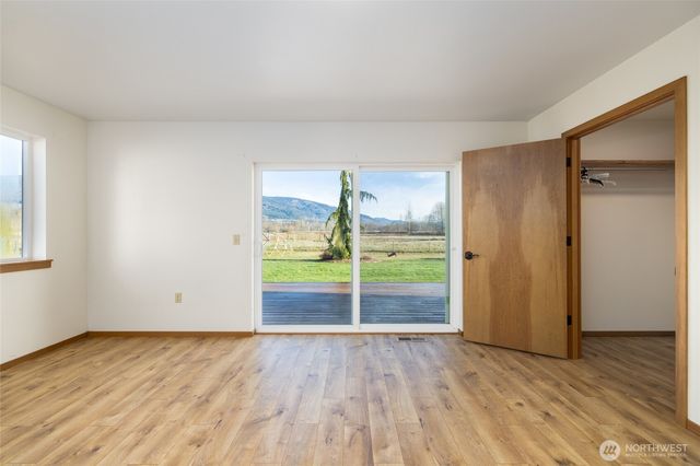 965 N Fruitdale Road, Sedro Woolley, WA 98284