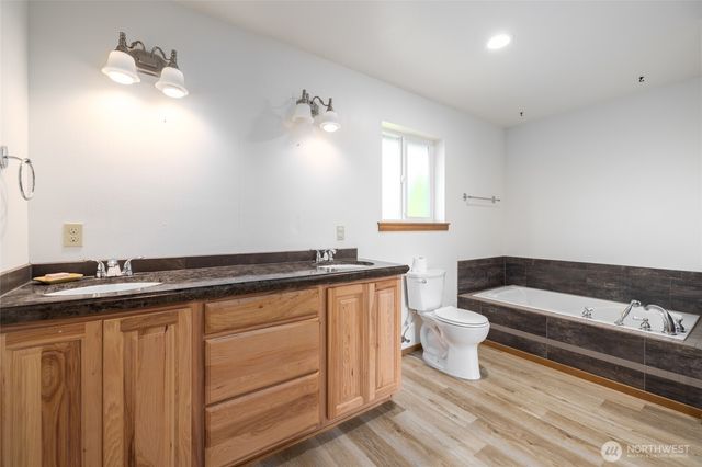 965 N Fruitdale Road, Sedro Woolley, WA 98284