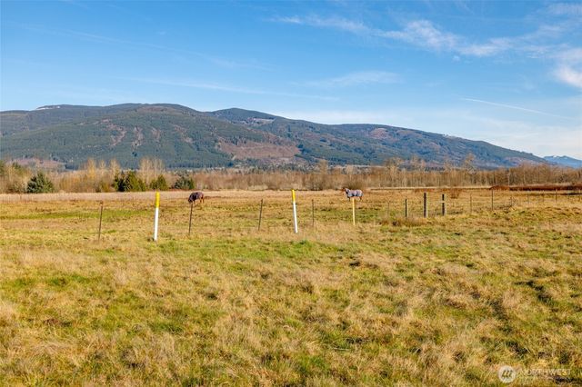 965 N Fruitdale Road, Sedro Woolley, WA 98284