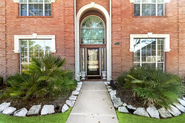 803 Chisel Point Drive, Houston, TX 77094