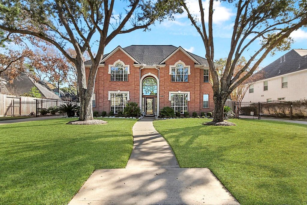 803 Chisel Point Drive, Houston, TX 77094