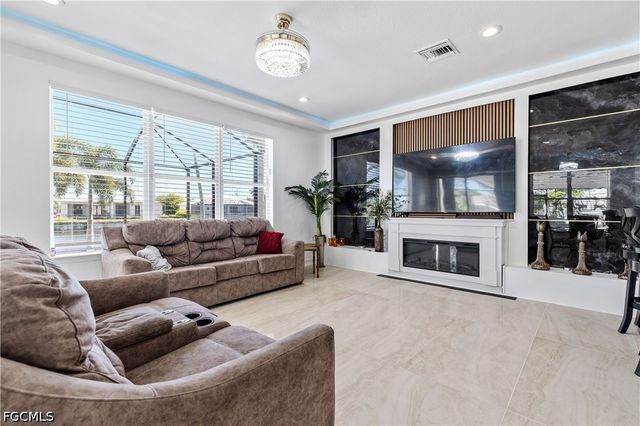 3101 SW 26th PL, Cape Coral, FL 33914