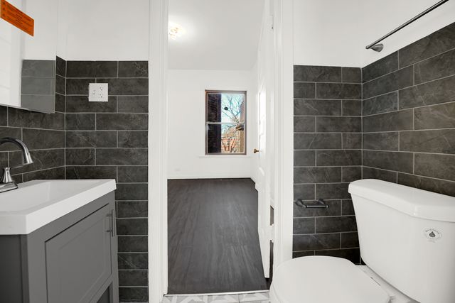 928 E 46th Street, Chicago, IL 60653