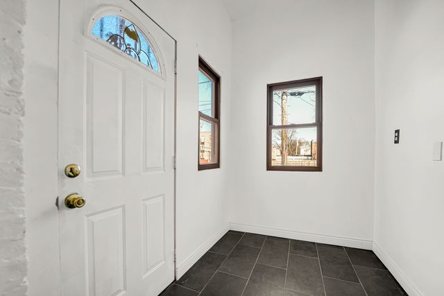 928 E 46th Street, Chicago, IL 60653