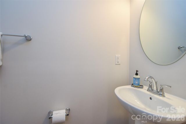 3050 Streamside Drive, Davidson, NC 28036