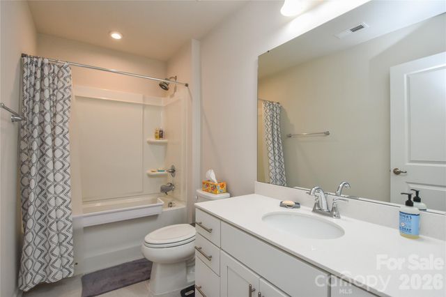 3050 Streamside Drive, Davidson, NC 28036