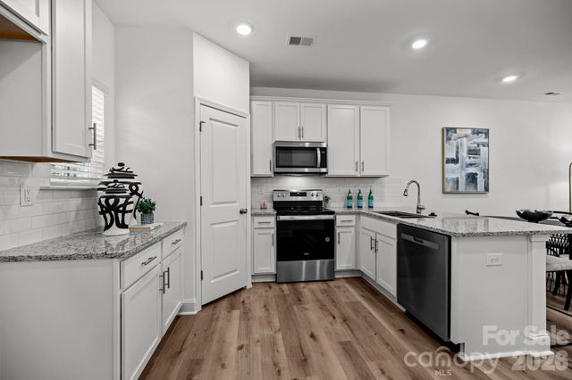 3212 Butler Hill Drive, Matthews, NC 28105