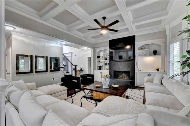 2420 Hopehaven Way, Hoschton, GA 30548
