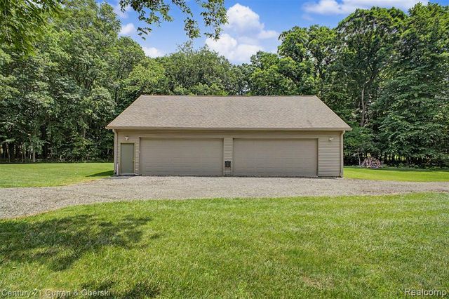11343 Philway Court, Brighton, MI 48114