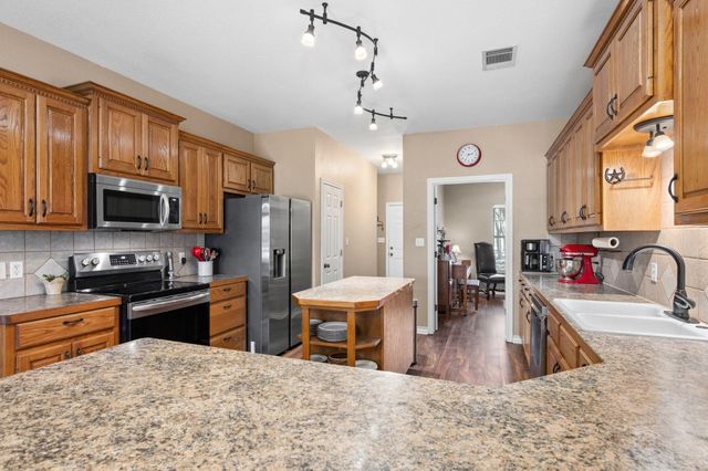 75 Four T Ranch RD, Georgetown, TX 78633