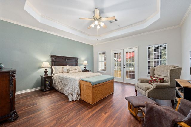 75 Four T Ranch RD, Georgetown, TX 78633