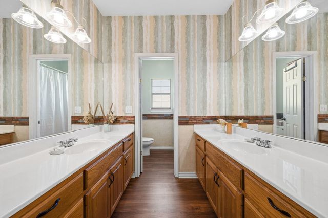 75 Four T Ranch RD, Georgetown, TX 78633