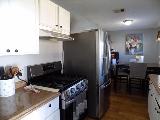 5016 Creekmont Drive, Houston, TX 77091