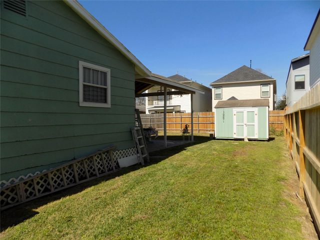 5016 Creekmont Drive, Houston, TX 77091