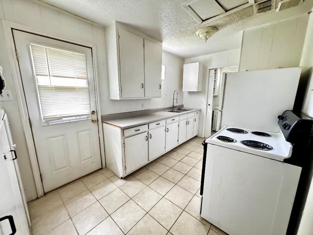 1115 Alexander Road, Stephenville, TX 76401