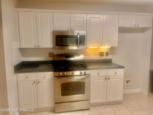 2160 Heritage Cove, Hernando, MS 38632