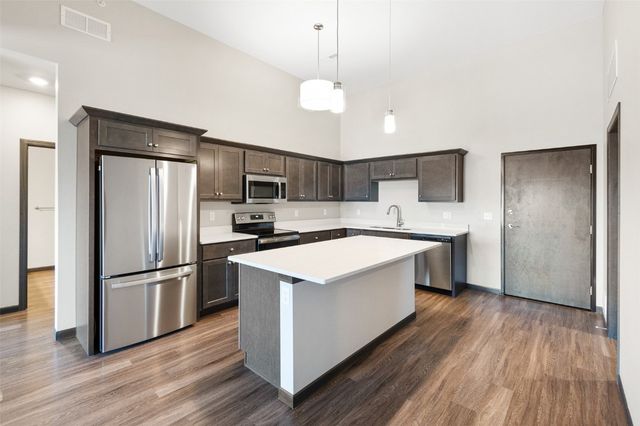 2877 Spring Rose Circle 104, Coralville, IA 52241