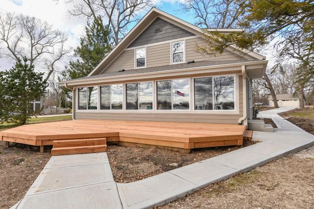 S106W20597 N Shore DRIVE, Muskego, WI 53150