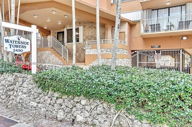 2450 NE 135th St 508, North Miami, FL 33181