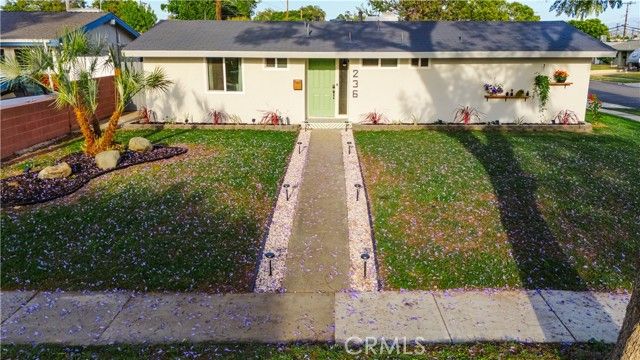 236 Mission Dr, Fullerton, CA 92831