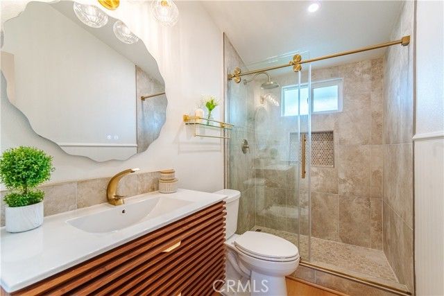 236 Mission Dr, Fullerton, CA 92831