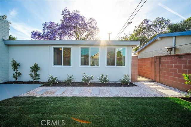 236 Mission Dr, Fullerton, CA 92831
