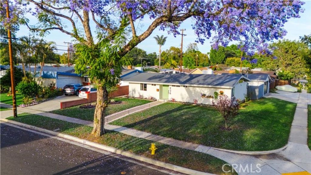 236 Mission Dr, Fullerton, CA 92831