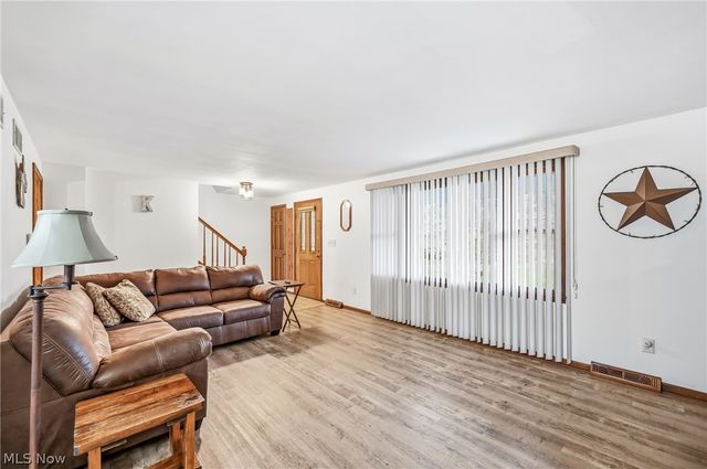 4562 Sheffield Drive, Austintown, OH 44515