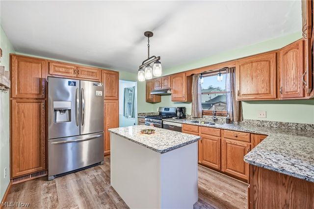 4562 Sheffield Drive, Austintown, OH 44515