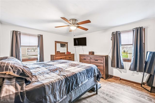 4562 Sheffield Drive, Austintown, OH 44515