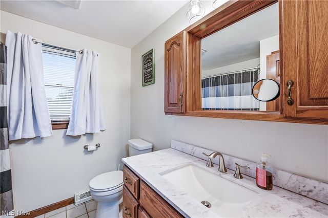 4562 Sheffield Drive, Austintown, OH 44515