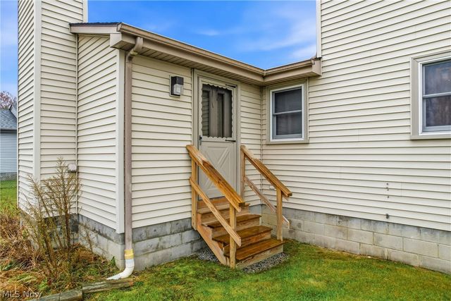 4562 Sheffield Drive, Austintown, OH 44515