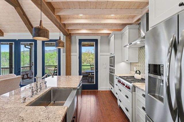 137 Kilmoore Lane, Hayesville, NC 28904
