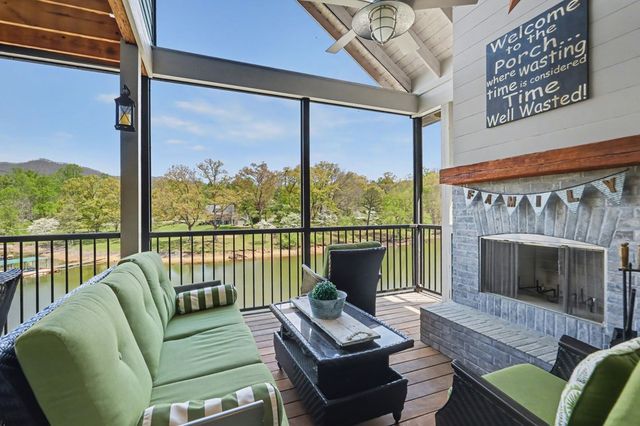 137 Kilmoore Lane, Hayesville, NC 28904
