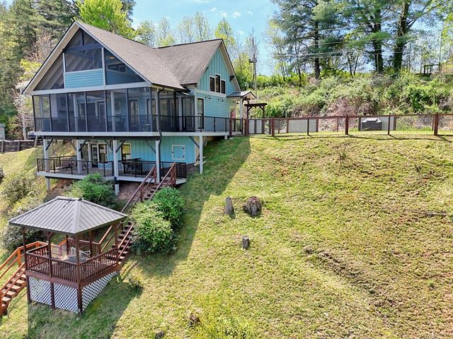 137 Kilmoore Lane, Hayesville, NC 28904