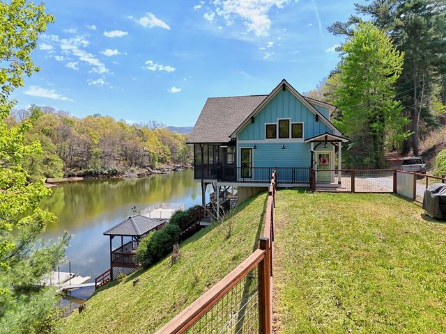 137 Kilmoore Lane, Hayesville, NC 28904