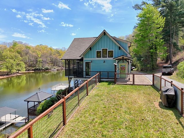 137 Kilmoore Lane, Hayesville, NC 28904